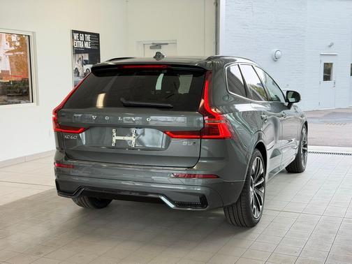 Forest Lake 2026 Volvo XC60 B5 Ultra