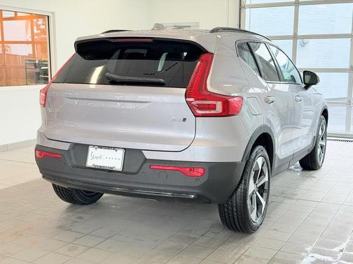 Aurora Silver 2026 Volvo XC40 Plus, B5 AWD Gas (mild hybrid), Dark