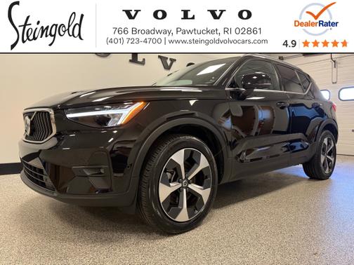 2025 Volvo XC40 B5 AWD Plus Bright Theme