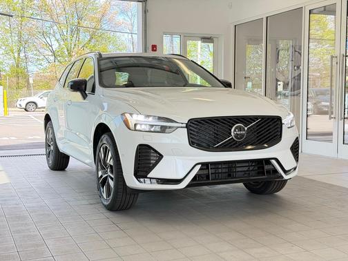 Crystal White 2026 Volvo XC60 B5 Plus