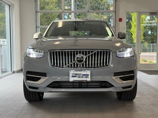 2024 Volvo XC90 Recharge Plug-In Hybrid T8 Ultimate Bright 7-Seater