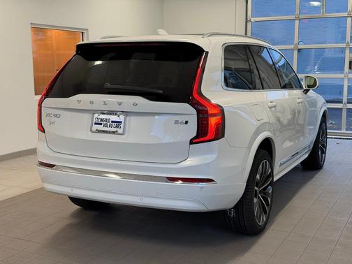 2026 Volvo XC90 B6 Ultra 7-Seater