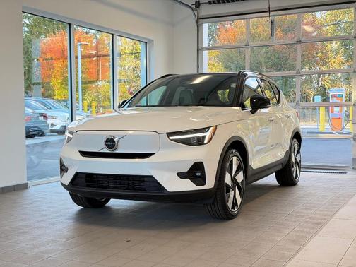 2026 Volvo EX40 Single Motor Extended Range Plus