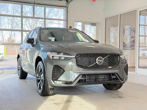 2026 Volvo XC60 B5 Plus