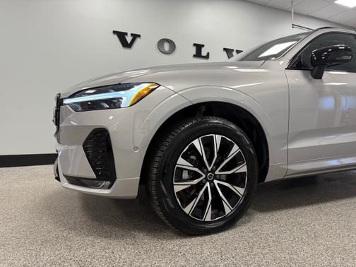 2025 Volvo XC60 B5 AWD Plus