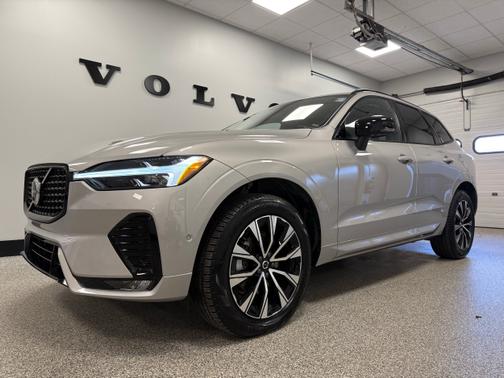 2025 Volvo XC60 B5 AWD Plus