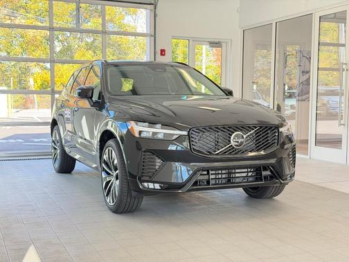2026 Volvo XC60 B5 Ultra