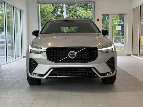 2025 Volvo XC60 B5 AWD Plus