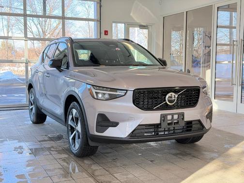 2026 Volvo XC40 B5 Core