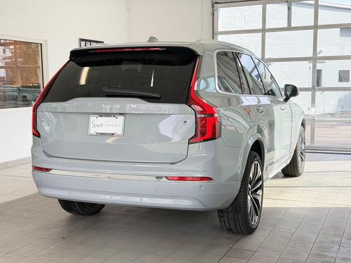 Vapour Grey Metallic 2026 Volvo XC90 Plus, B6 AWD Gas (mild hybrid), Gasoline, Bright, 6 Seats