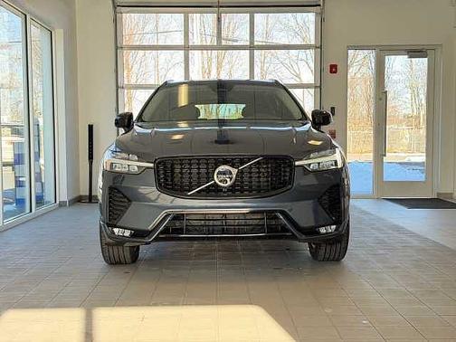 2025 Volvo XC60 Plus