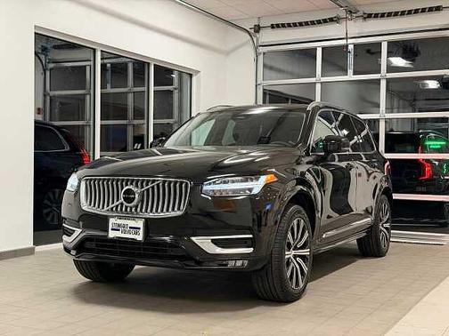 2025 Volvo XC90 Core