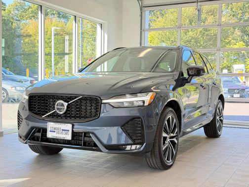 2025 Volvo XC60 B5 Plus