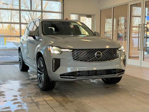 2026 Volvo XC90 B6 Plus 7-Seater