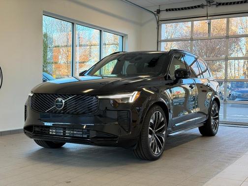 2026 Volvo XC90 Plug-In Hybrid T8 Ultra Dark Theme 7-Seater