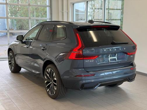 2026 Volvo XC60 B5 Ultra