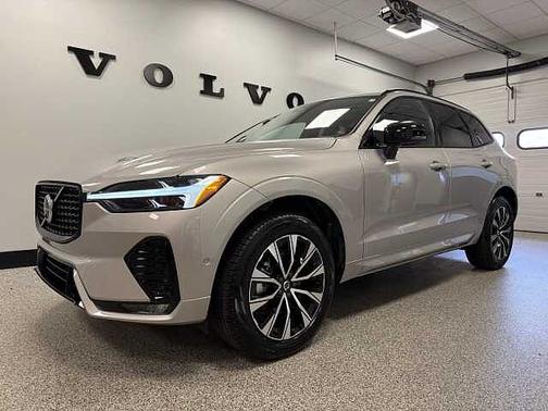 2025 Volvo XC60 Plus