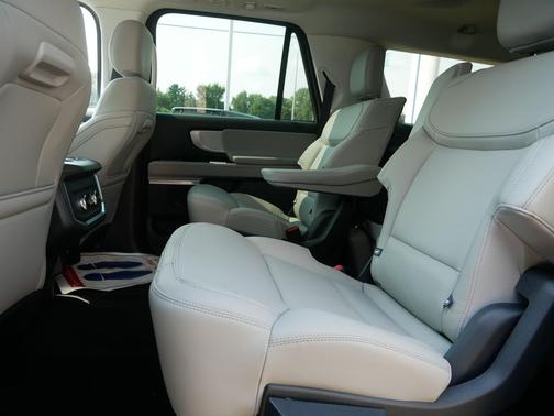 White Metallic 2026 Ford Expedition Max Active 4x4