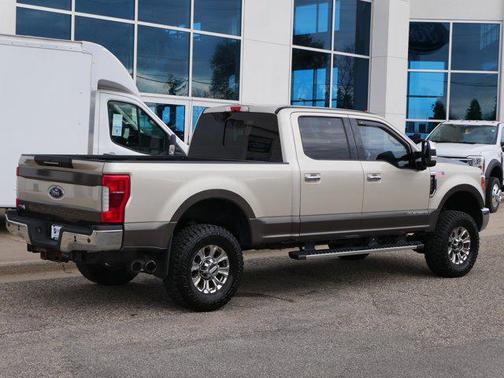 2017 Ford F-350 Lariat