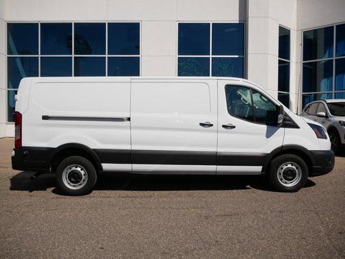 2022 Ford Transit-250 Base