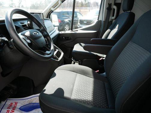 2022 Ford Transit-250 Base