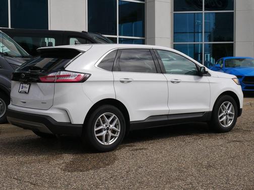 Oxford White 2024 Ford Edge SEL