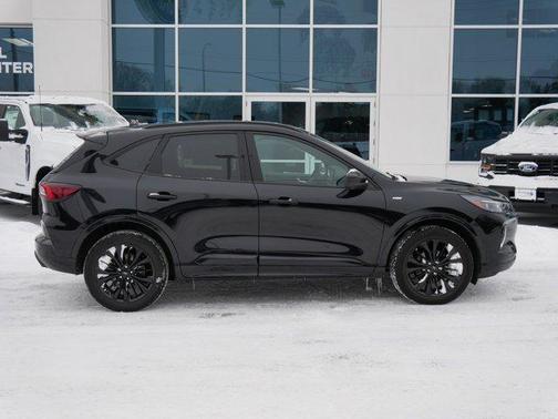 2023 Ford Escape ST-Line Elite