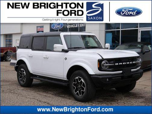 Oxford White 2024 Ford Bronco Outer Banks