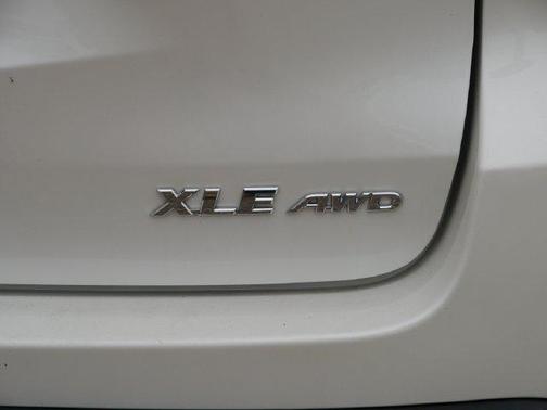 Blizzard Pearl 2018 Toyota Highlander XLE