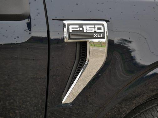 Antimatter Blue Metallic 2021 Ford F-150 XLT