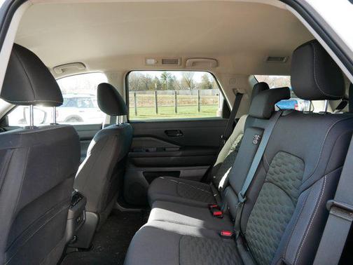 2024 Nissan Pathfinder SV 4WD