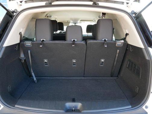 2024 Nissan Pathfinder SV 4WD