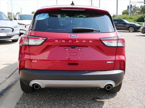 Rapid Red Metallic Tinted Clearcoat 2020 Ford Escape SE