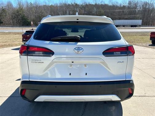 2023 Toyota Corolla Cross XLE