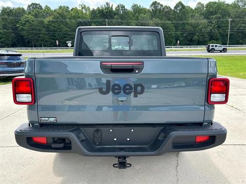 2024 Jeep Gladiator Sport