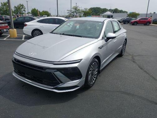 2024 Hyundai SONATA Hybrid SE