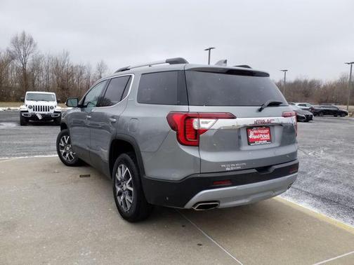 2023 GMC Acadia FWD SLT