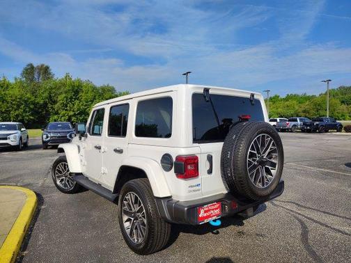 Bright White Clearcoat 2023 Jeep Wrangler 4xe Sahara