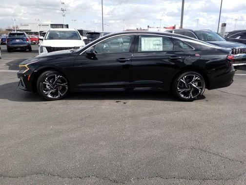 2025 Kia K5 GT-Line