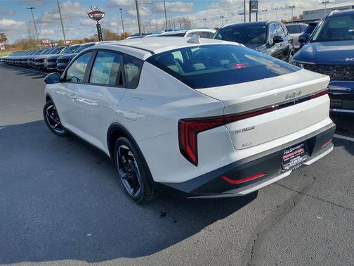2025 Kia K4 EX