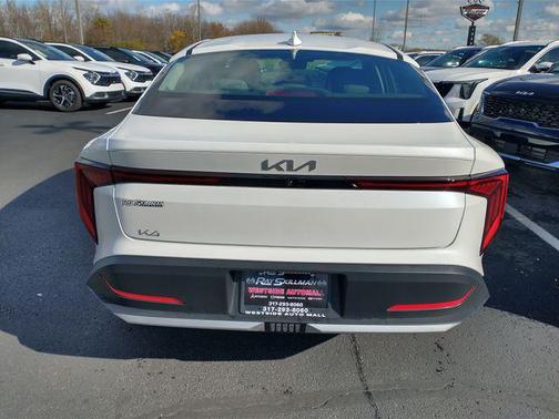2025 Kia K4 EX