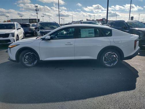 2025 Kia K4 EX
