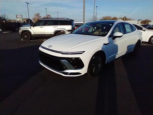 2025 Hyundai SONATA Hybrid Limited