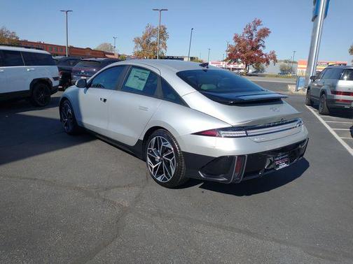 2025 Hyundai IONIQ 6 SE