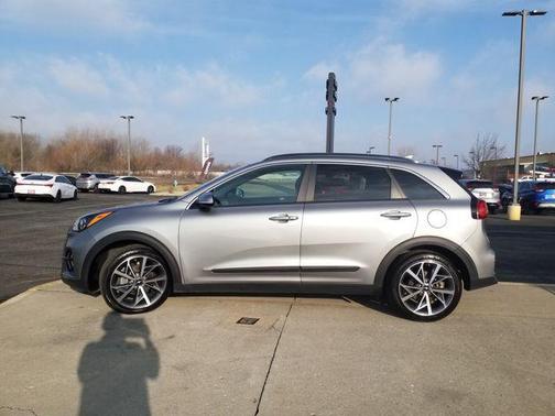 2022 Kia Niro Touring SE