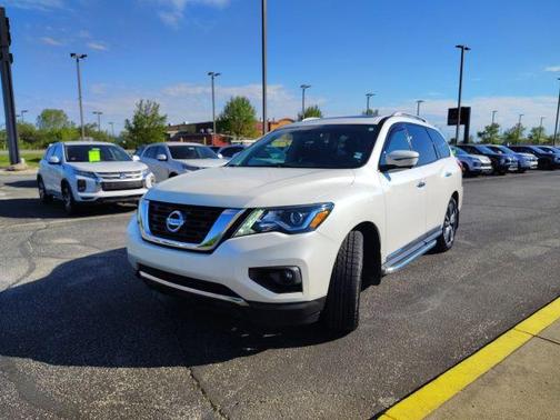 Pearl White Tricoat 2020 Nissan Pathfinder Platinum 4WD