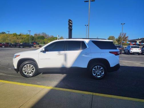 2020 Chevrolet Traverse LT Cloth