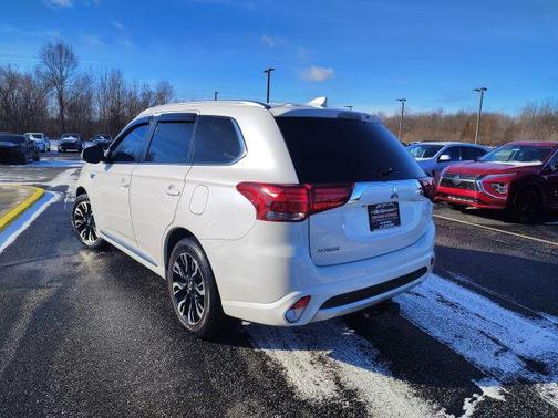 2018 Mitsubishi Outlander PHEV GT