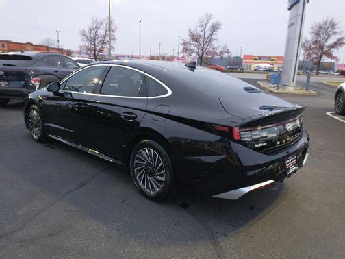 2025 Hyundai SONATA Hybrid Limited