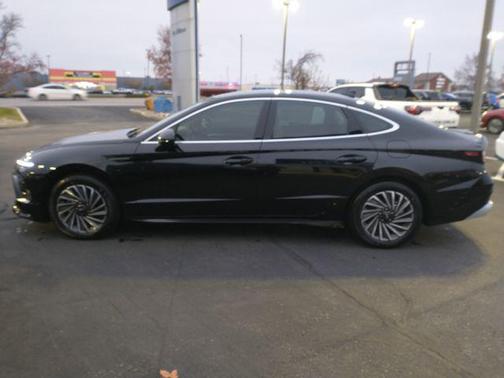 2025 Hyundai SONATA Hybrid Limited